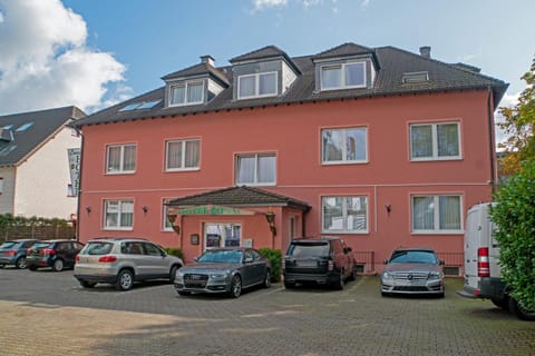 Hotel Lonac Hôtel in Duisburg