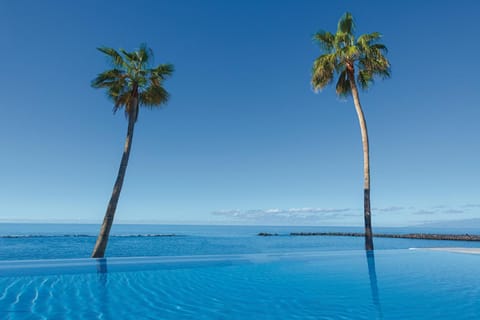 Sea view, Swimming pool