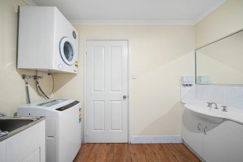 Bathroom, laundry, washing machine, washing machine