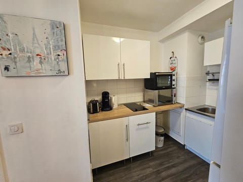 Cozy Corner Apartment in Chessy