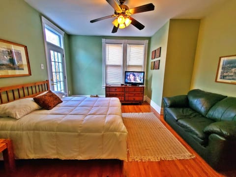 Point Breeze Guest House Bed and Breakfast in Pittsburgh