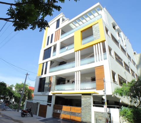 Property building, Facade/entrance