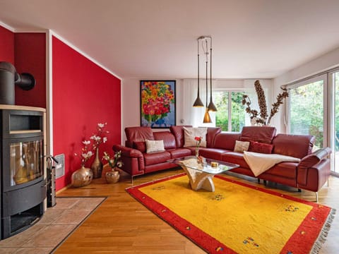 Living room, Seating area, fireplace