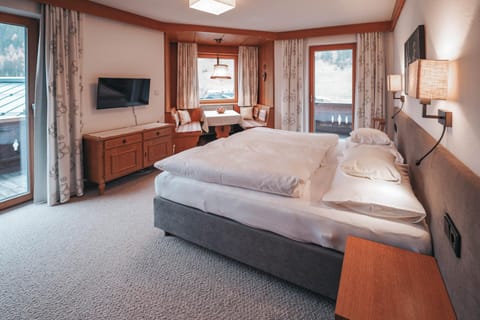 Hotel Garni Almjur Bed and Breakfast in Saint Anton am Arlberg