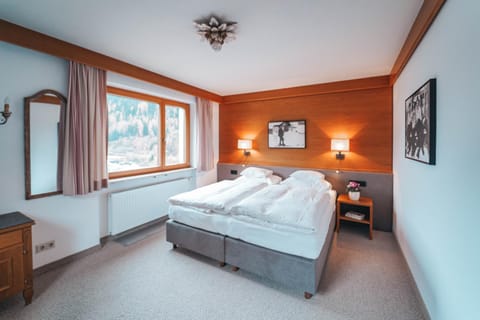 Hotel Garni Almjur Bed and Breakfast in Saint Anton am Arlberg
