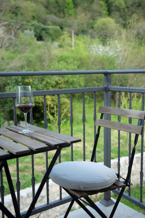 Balcony/Terrace, Garden view