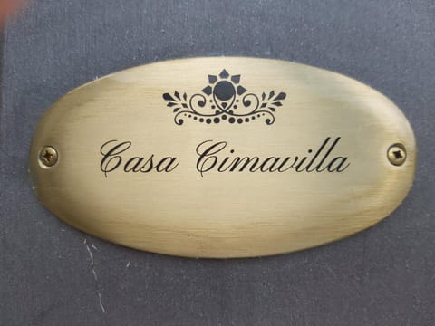 CASA CIMAVILLA con PARCHEGGIO PRIVATO GRATUITO Appartamento in Domodossola