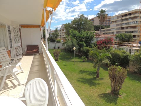 Balcony/Terrace, Garden view