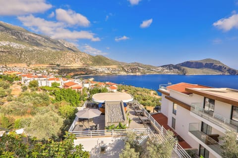 Property building, Day, Bird's eye view, City view, Mountain view, Sea view