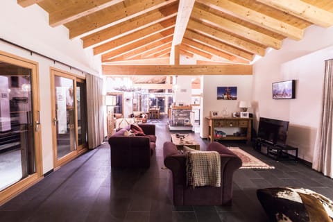 TV and multimedia, Living room