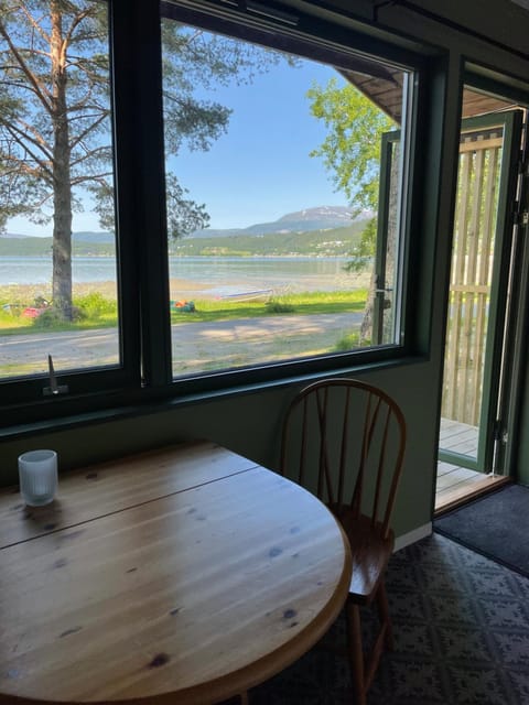 View (from property/room), Seating area, Dining area, Lake view