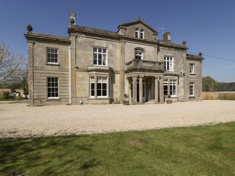 Milton Manor House in North Dorset District