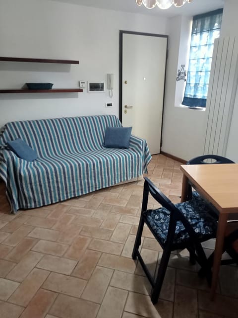 Nina House Apartment in Imperia