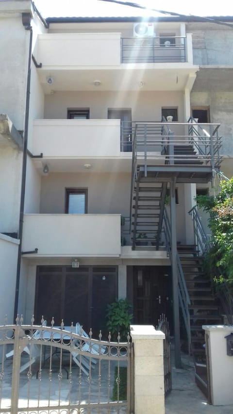 Apartmani Ivković+ Condo in Dubrovnik-Neretva County