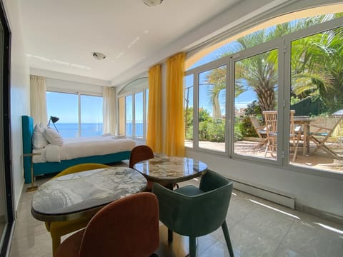 Seating area, Dining area, Bedroom, Sea view