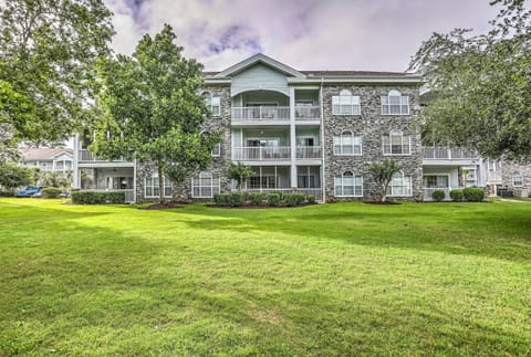 Myrtlewood Resort Condo with Games Less Than 2 Mi to Beach! Condo in Carolina Forest