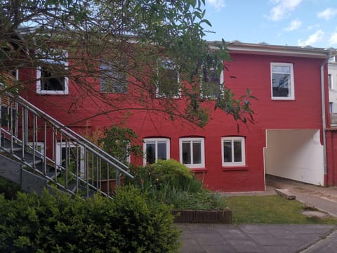 Property building, Facade/entrance, Garden