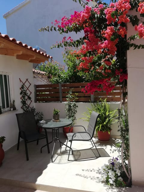 Garden, Balcony/Terrace