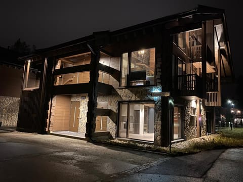 Property building, Facade/entrance