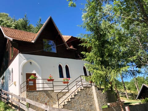 Conacul Secaria Chalet in Prahova, Romania