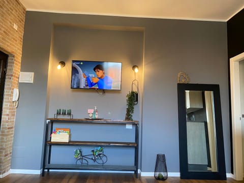 Communal lounge/ TV room, TV and multimedia