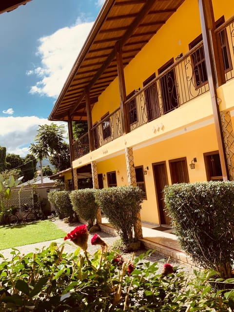 Property building, Day, Garden, Garden view