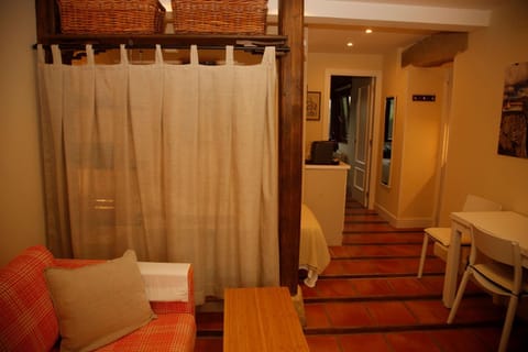 2 HABIT SALA TERRAZA JARDIn PARKING GRATUITO Apartamento in Zumaia