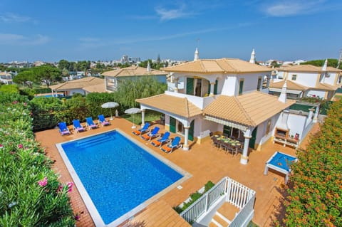 Property building, Pool view