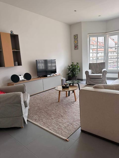 Communal lounge/ TV room, TV and multimedia, Living room, Evening entertainment