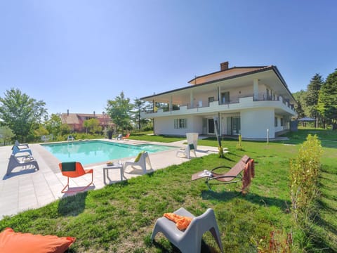 Luxurious Villa inTavullia with Private Swimming Pool Moradia in Marche