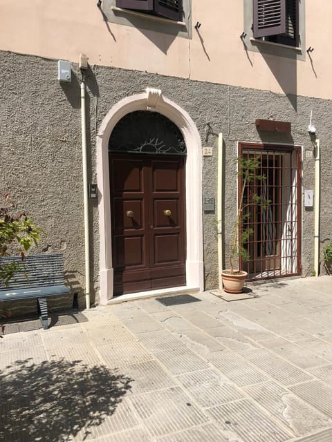 Property building, Facade/entrance