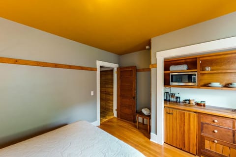 Tacoma's Sweet Suite Maison in Tacoma