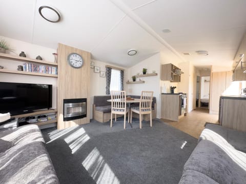 Edinburgh - Seton Sands-Salsa Caravan-Pet Friendly House in Scotland