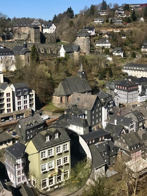 Neighbourhood, Bird's eye view, View (from property/room), City view