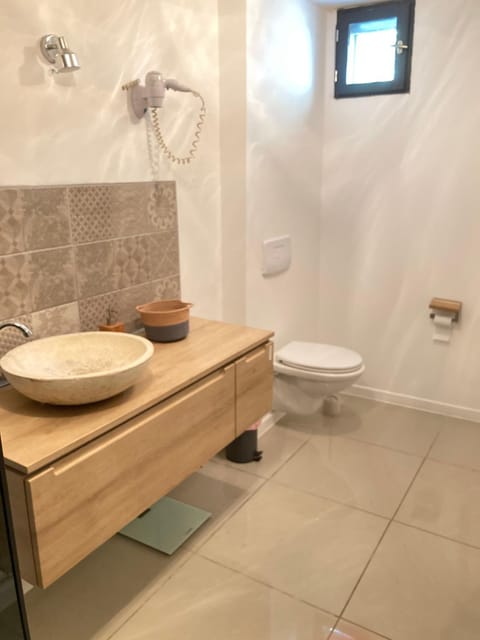 Villa Nymphea Bed and Breakfast in Vernon