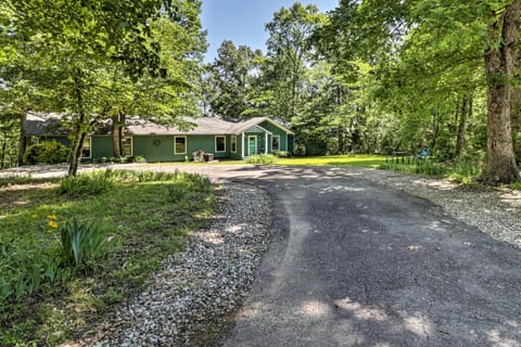 Home with Outdoor Oasis Less Than 13 Mi to Hot Springs! House in Garland County