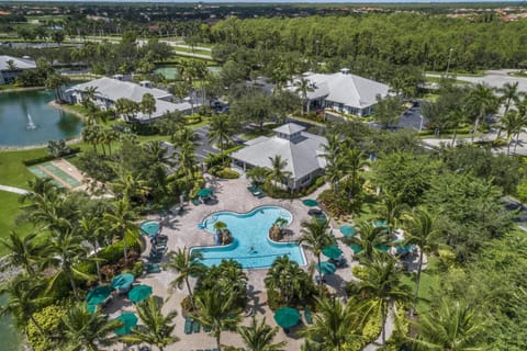 Green Link Paradise Condo in Lely Resort