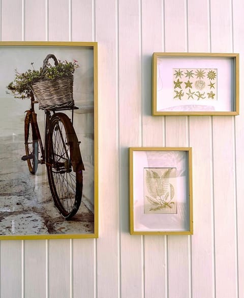 Living room, Decorative detail, Seating area, hair dresser