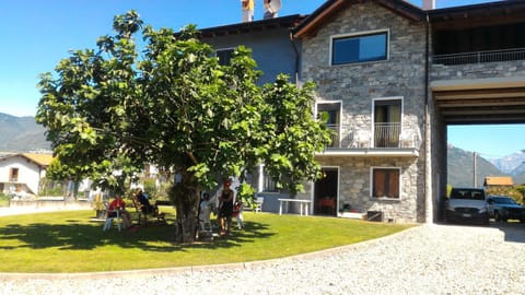 Casa Vacanze Zia Vivina B N Apartment in Province of Lecco