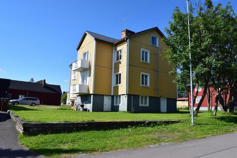 Small Apartment with shared bathroom in central Kiruna 2 Apartamento in Kiruna