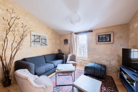 Elégant appartement tout confort avec climatisation dans le centre historique de ST Emilion Condo in Saint-Émilion