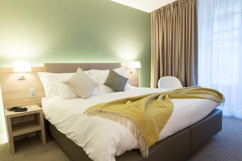 Bed, Decorative detail, Bedroom