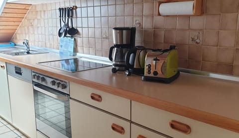 Coffee/tea facilities, Kitchen or kitchenette, pet friendly, stove, toaster