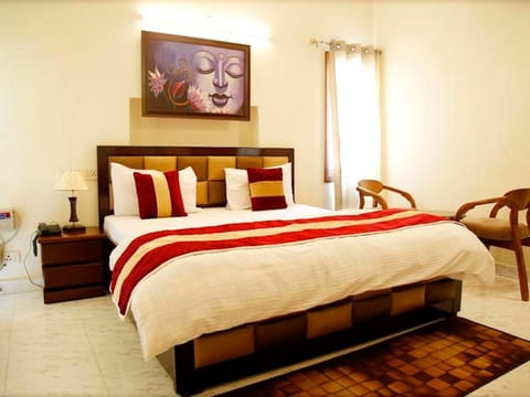 Maplewood Guest House, Neeti Bagh, New Delhiit is a Boutiqu Guest House - Room 4 Bed and Breakfast in New Delhi