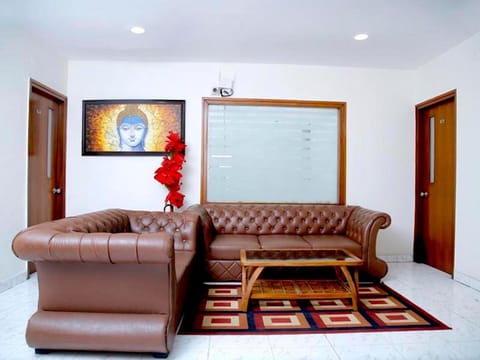Maplewood Guest House, Neeti Bagh, New Delhiit is a Boutiqu Guest House - Room 3 Bed and Breakfast in New Delhi