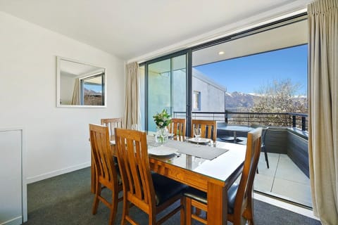 The Alps Apartment Three Bedroom House in Queenstown