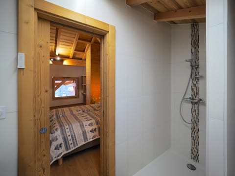 Shower, Bathroom, Bedroom
