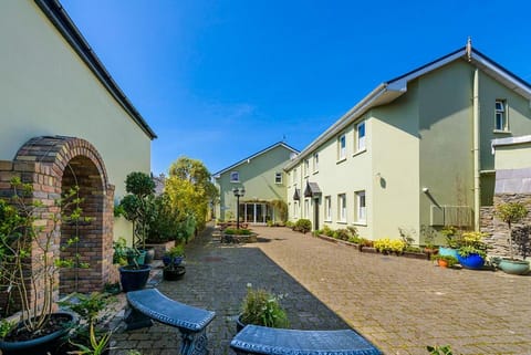 The Arch An Capall Dubh Dingle Apartment in Dingle