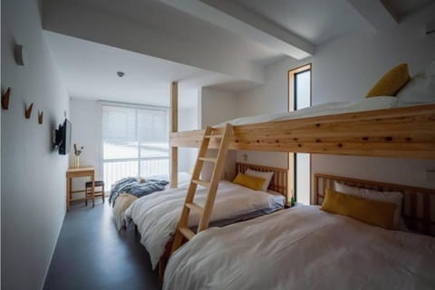 Bed, Bedroom, bunk bed