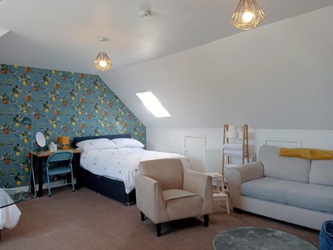 Hill View Studio Apartment in Hawick